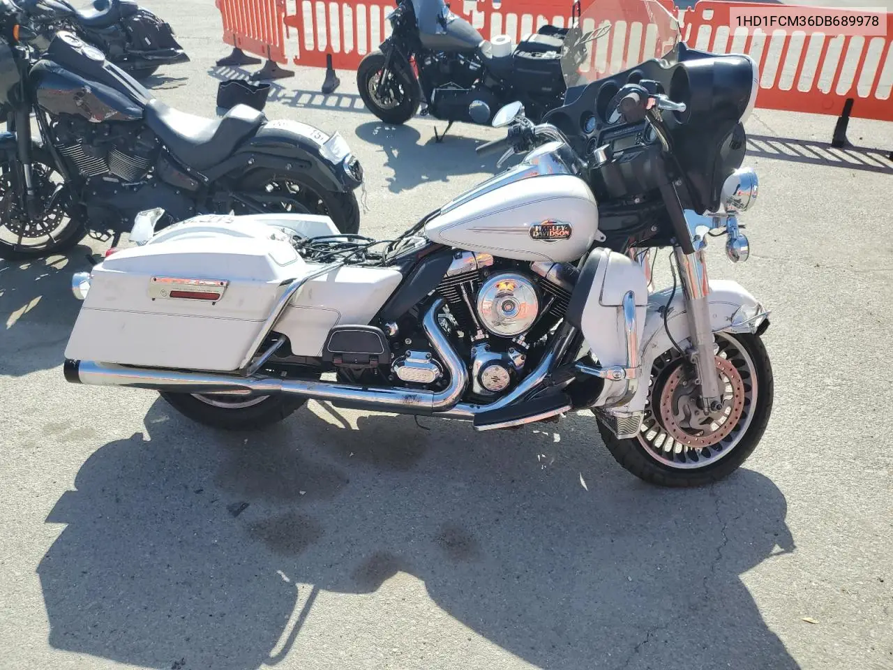 2013 Harley-Davidson Flhtcu Ultra Classic Electra Glide VIN: 1HD1FCM36DB689978 Lot: 54407065
