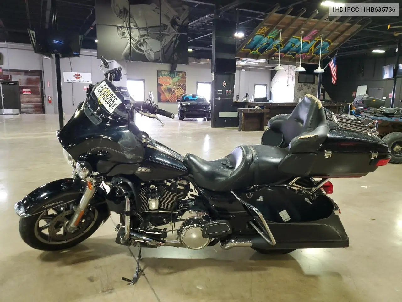 2017 Harley-Davidson Flhtcu Ultra Classic Electra Glide VIN: 1HD1FCC11HB635736 Lot: 54349265