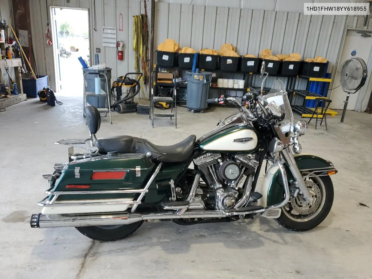 2000 Harley-Davidson Flhpi VIN: 1HD1FHW18YY618955 Lot: 62579915