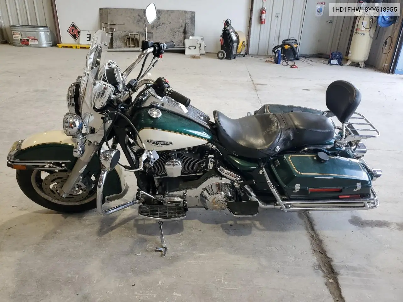 2000 Harley-Davidson Flhpi VIN: 1HD1FHW18YY618955 Lot: 62579915