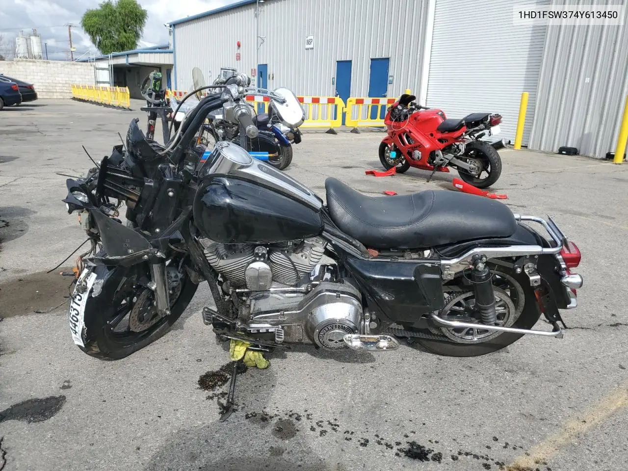 2004 Harley-Davidson Fltri VIN: 1HD1FSW374Y613450 Lot: 44631585