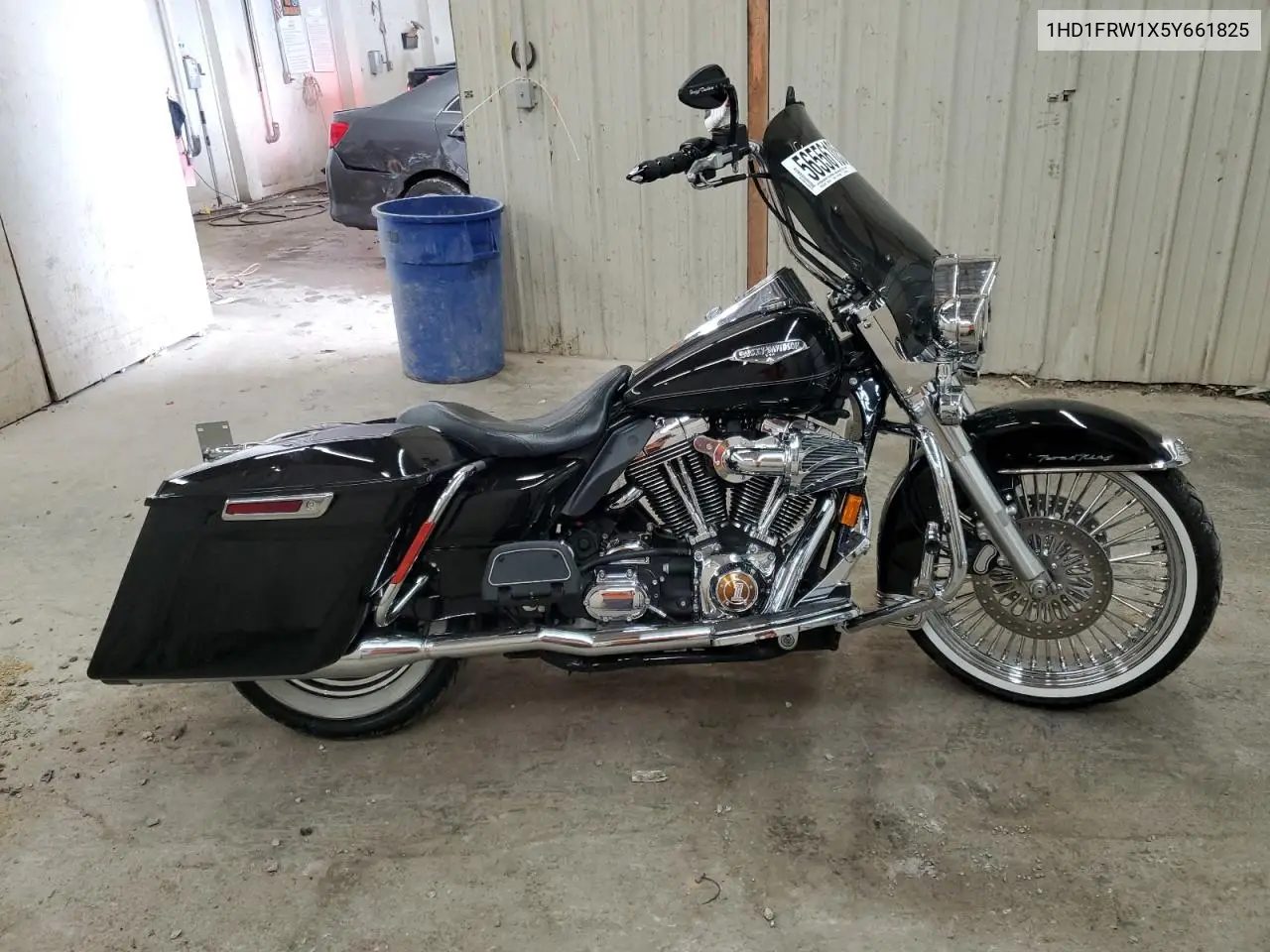2005 Harley-Davidson Flhrci VIN: 1HD1FRW1X5Y661825 Lot: 56556105