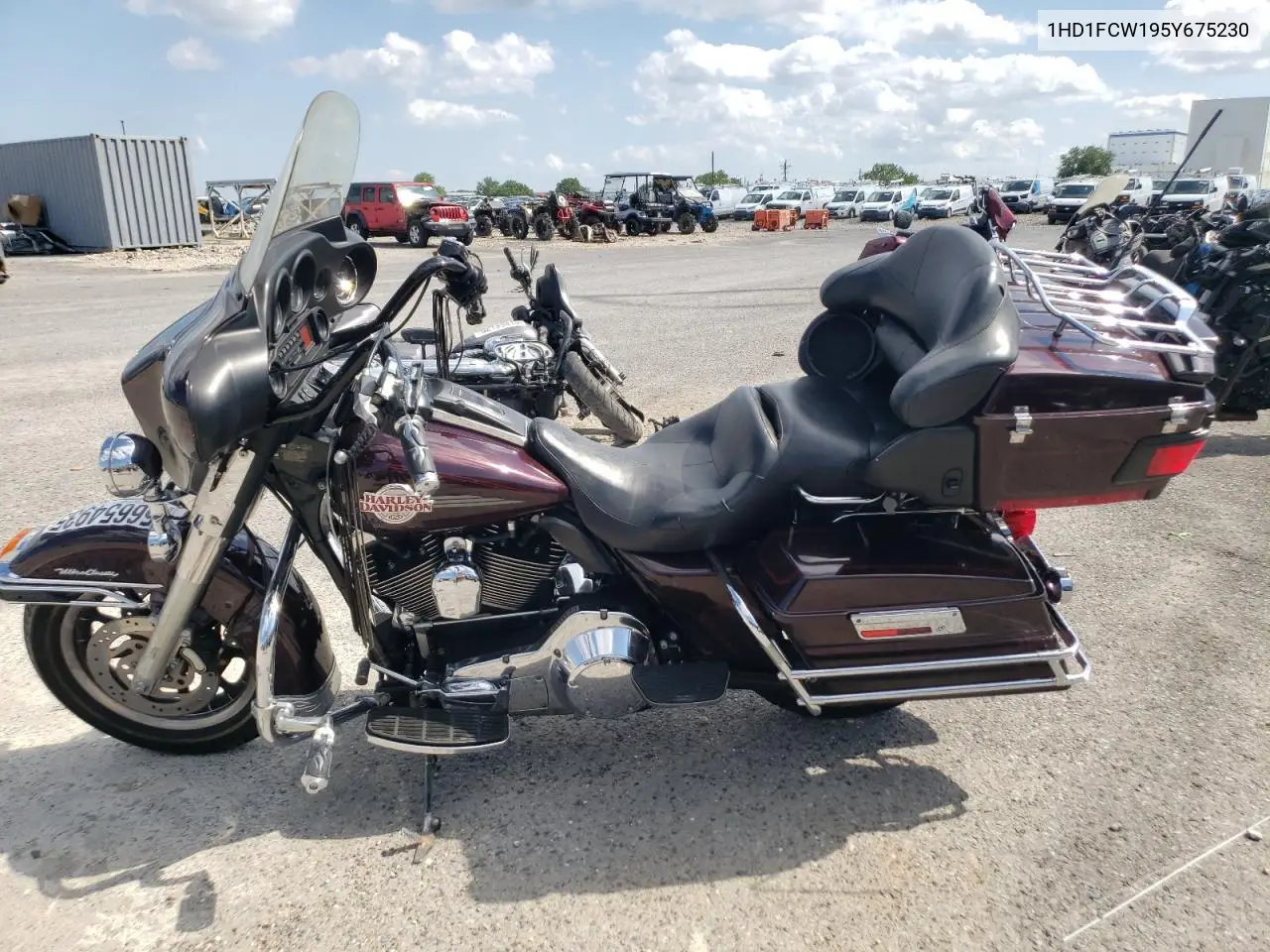 2005 Harley-Davidson Flhtcui VIN: 1HD1FCW195Y675230 Lot: 56654935
