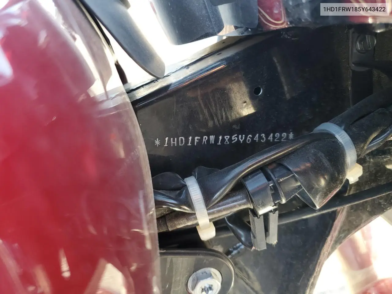 2005 Harley-Davidson Flhrci VIN: 1HD1FRW185Y643422 Lot: 56909525