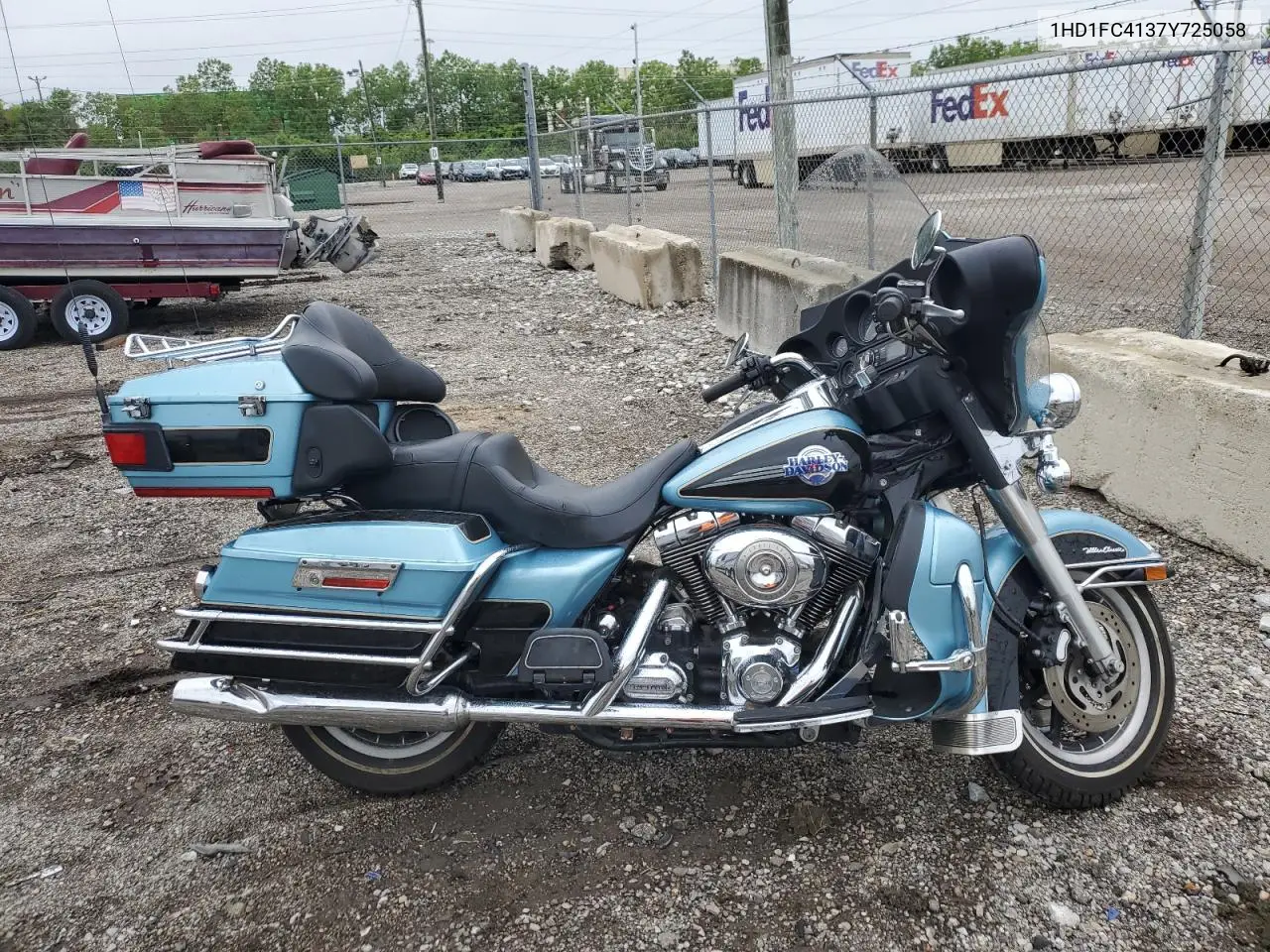 2007 Harley-Davidson Flhtcui VIN: 1HD1FC4137Y725058 Lot: 58732065