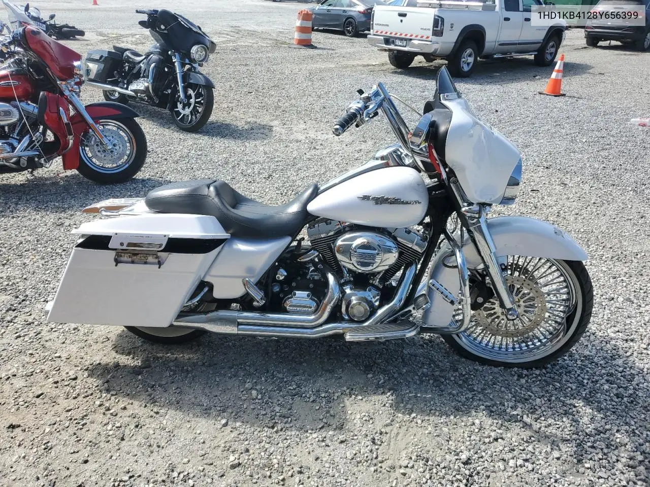 2008 Harley-Davidson Flhx VIN: 1HD1KB4128Y656399 Lot: 62915655