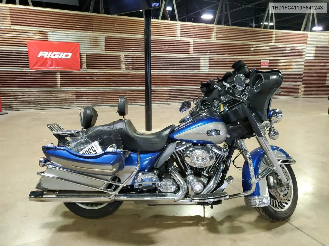 2009 Harley-Davidson Flhtcu VIN: 1HD1FC4119Y641243 Lot: 53892995
