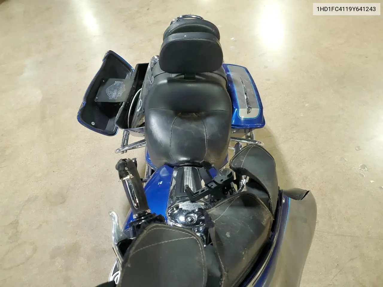 2009 Harley-Davidson Flhtcu VIN: 1HD1FC4119Y641243 Lot: 53892995