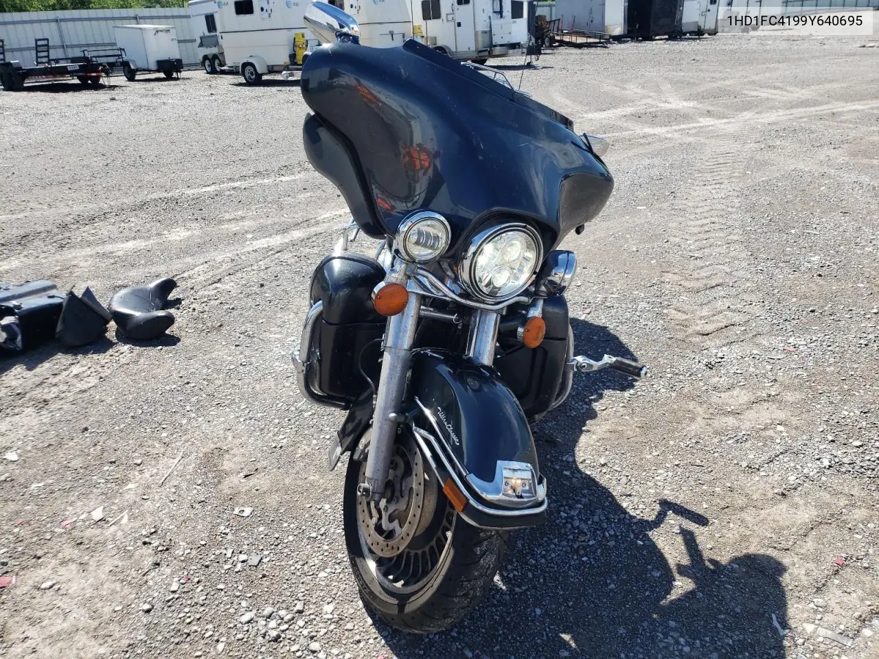2009 Harley-Davidson Flhtcu VIN: 1HD1FC4199Y640695 Lot: 56242345