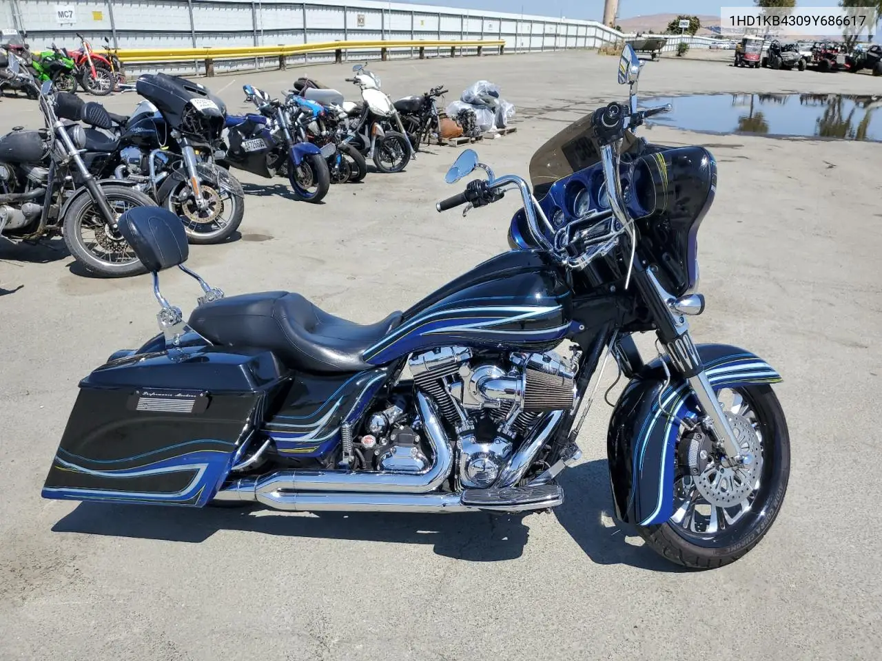 2009 Harley-Davidson Flhx VIN: 1HD1KB4309Y686617 Lot: 62318985