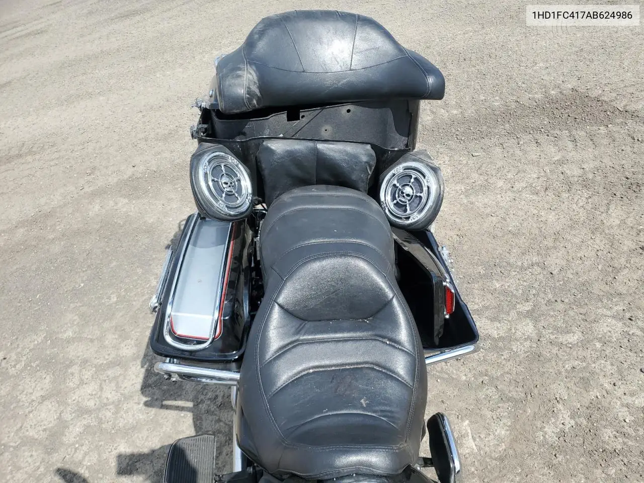 2010 Harley-Davidson Flhtcu VIN: 1HD1FC417AB624986 Lot: 62014845