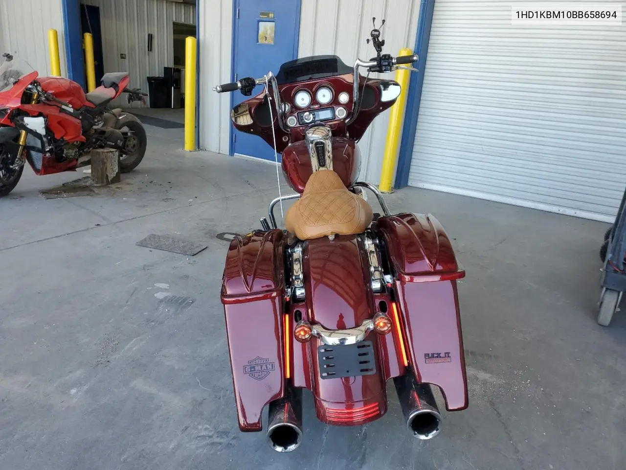 2011 Harley-Davidson Flhx VIN: 1HD1KBM10BB658694 Lot: 49920195