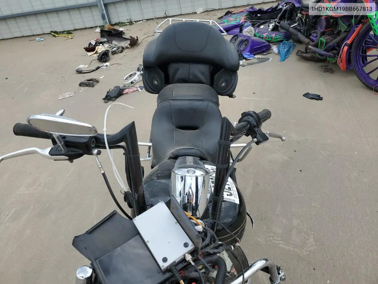 2011 Harley-Davidson Fltru VIN: 1HD1KGM19BB667813 Lot: 52796265