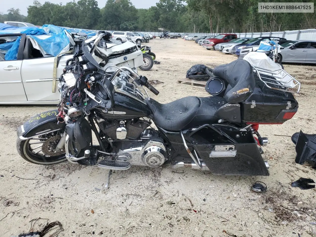 2011 Harley-Davidson Flhtk VIN: 1HD1KEM18BB647525 Lot: 63039675
