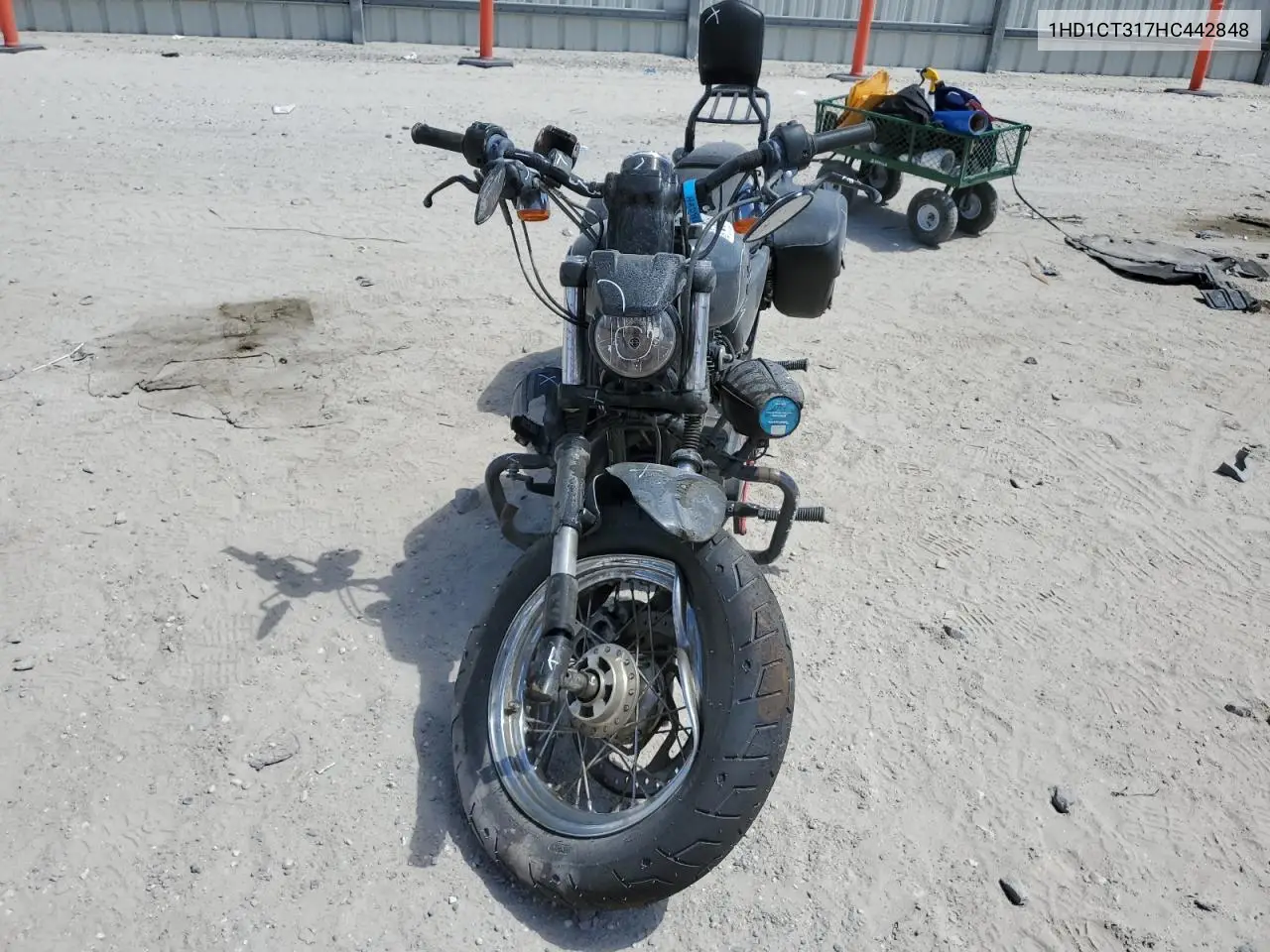 2017 Harley-Davidson Xl1200 C VIN: 1HD1CT317HC442848 Lot: 50941715