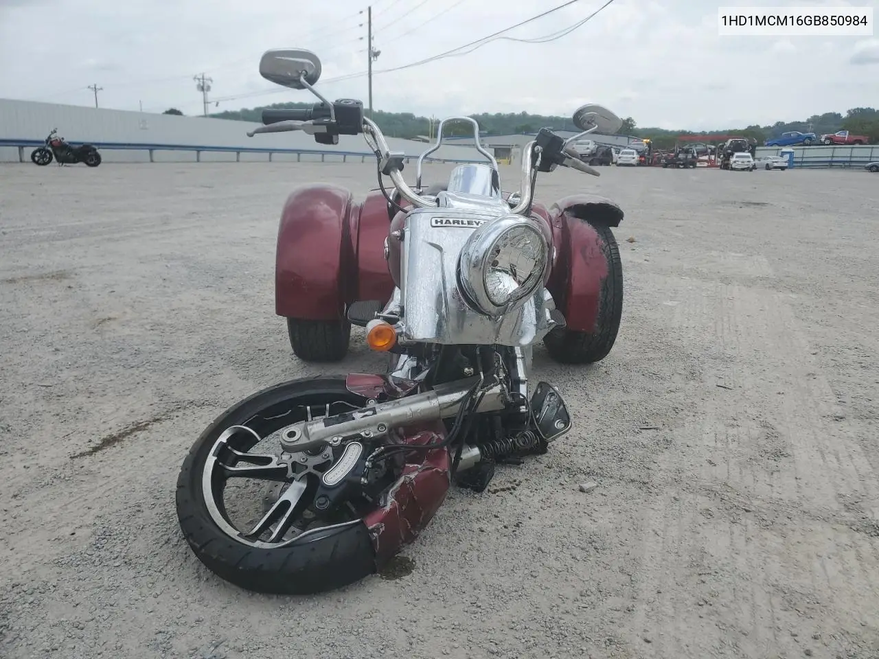 2016 Harley-Davidson Flrt Free Wheeler VIN: 1HD1MCM16GB850984 Lot: 59384315