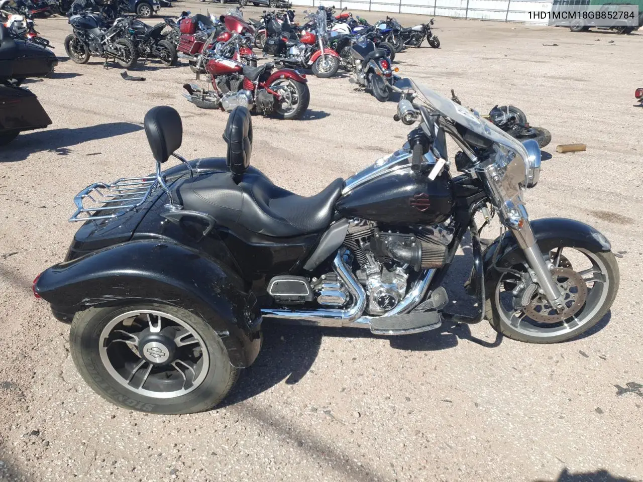 2016 Harley-Davidson Flrt Free Wheeler VIN: 1HD1MCM18GB852784 Lot: 61457515