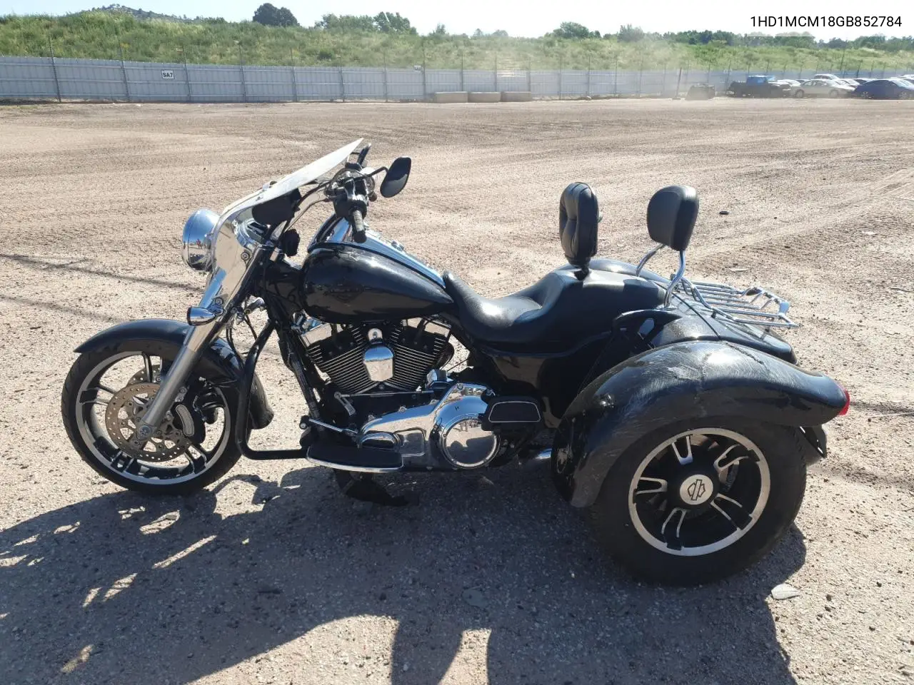 2016 Harley-Davidson Flrt Free Wheeler VIN: 1HD1MCM18GB852784 Lot: 61457515