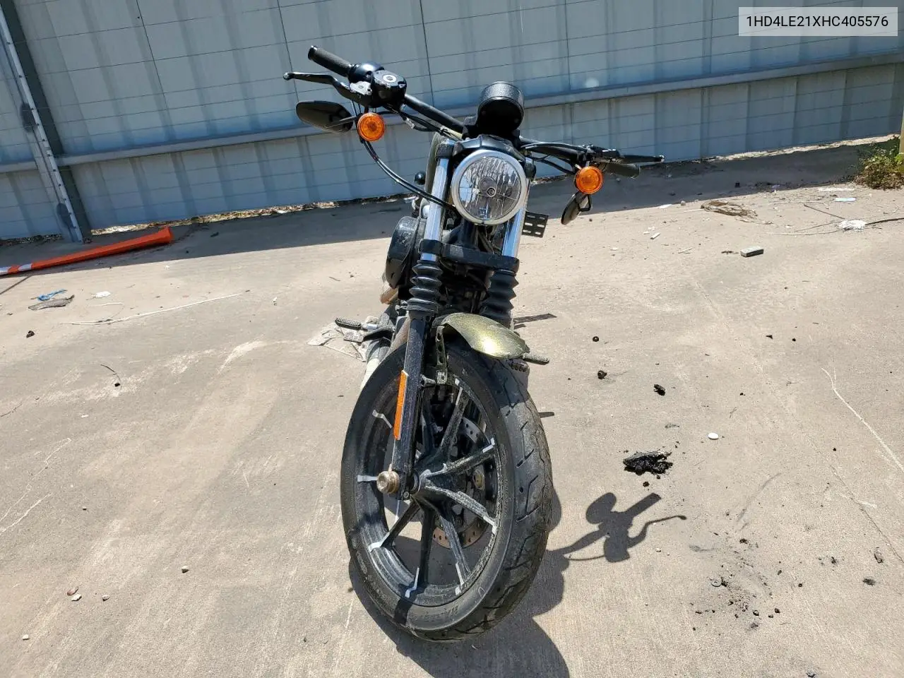 2017 Harley-Davidson Xl883 Iron 883 VIN: 1HD4LE21XHC405576 Lot: 57972875