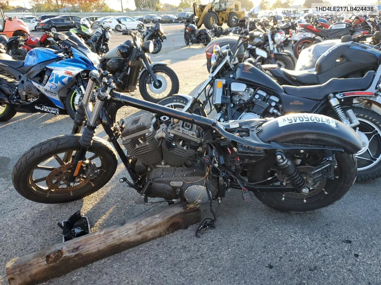 2020 Harley-Davidson Xl883 N VIN: 1HD4LE217LB424438 Lot: 87925945