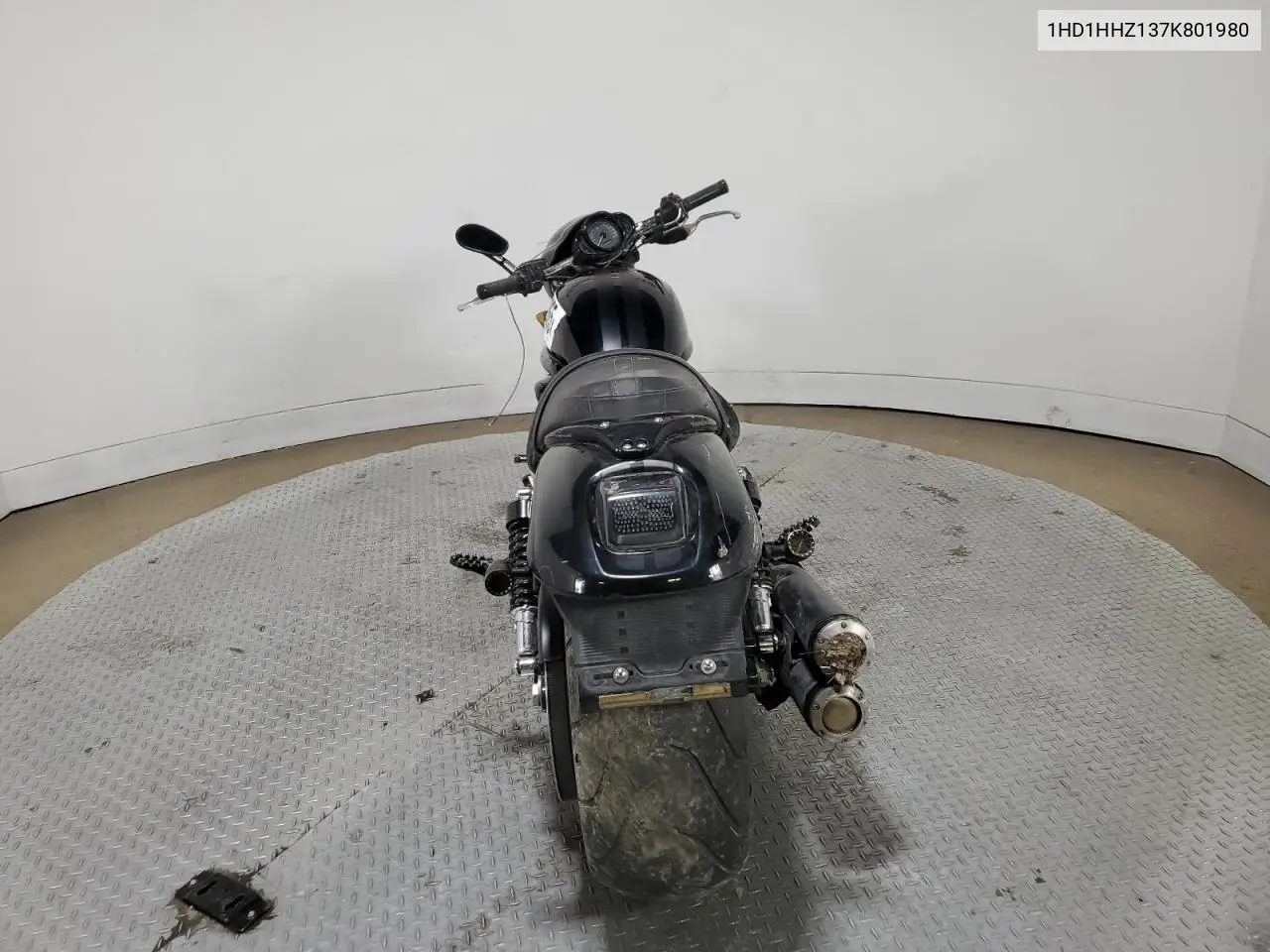 2007 Harley-Davidson Vrscdx VIN: 1HD1HHZ137K801980 Lot: 46982865