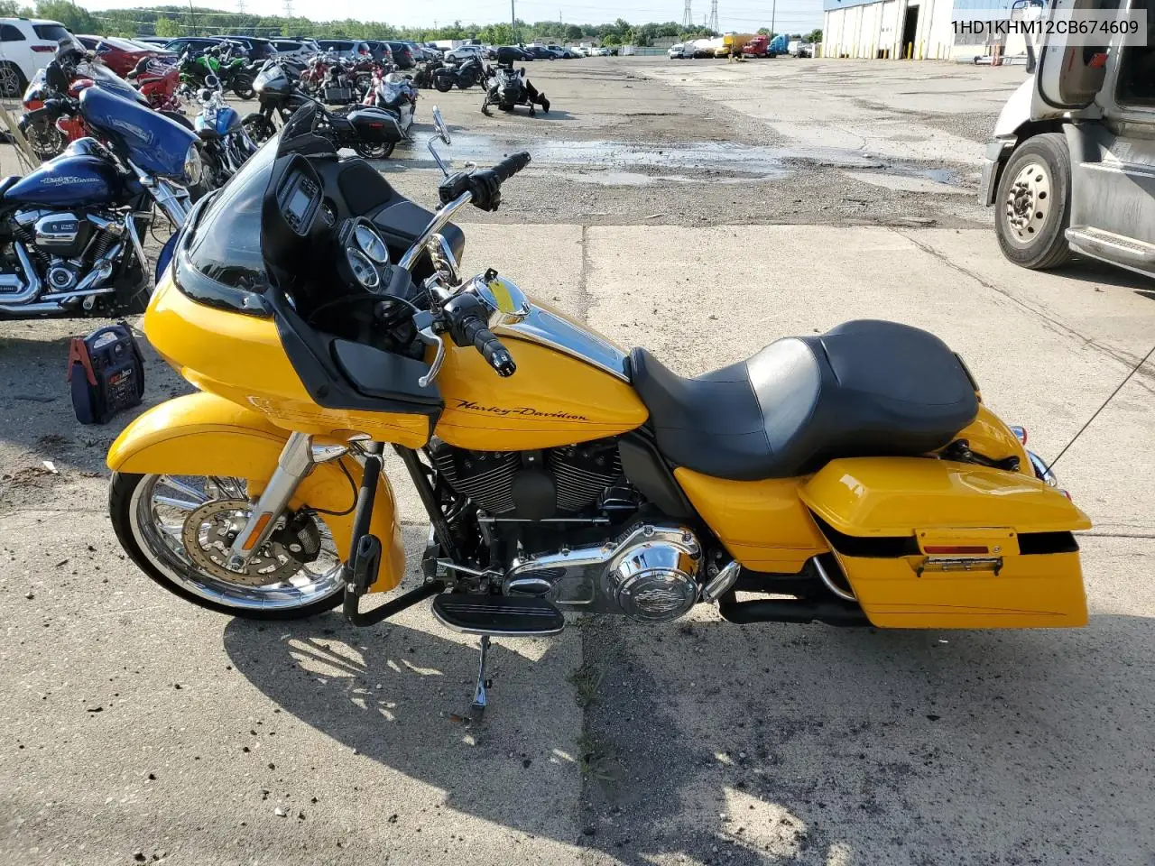 2012 Harley-Davidson Fltrx Road Glide Custom VIN: 1HD1KHM12CB674609 Lot: 60834685