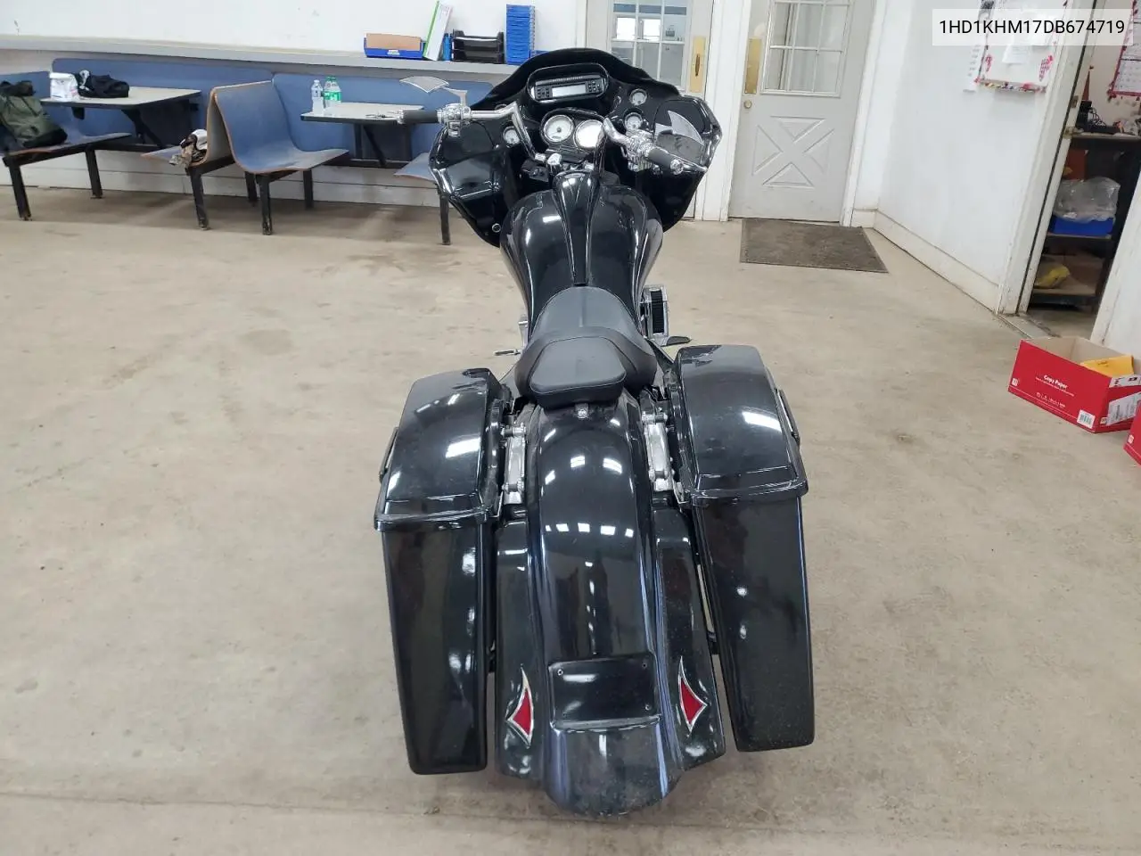 2013 Harley-Davidson Fltrx Road Glide Custom VIN: 1HD1KHM17DB674719 Lot: 56115885