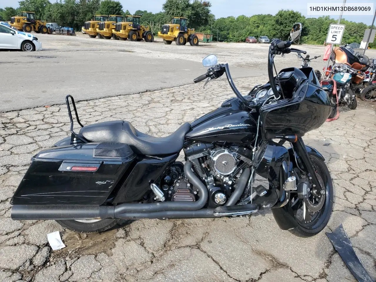 2013 Harley-Davidson Fltrx Road Glide Custom VIN: 1HD1KHM13DB689069 Lot: 61476365