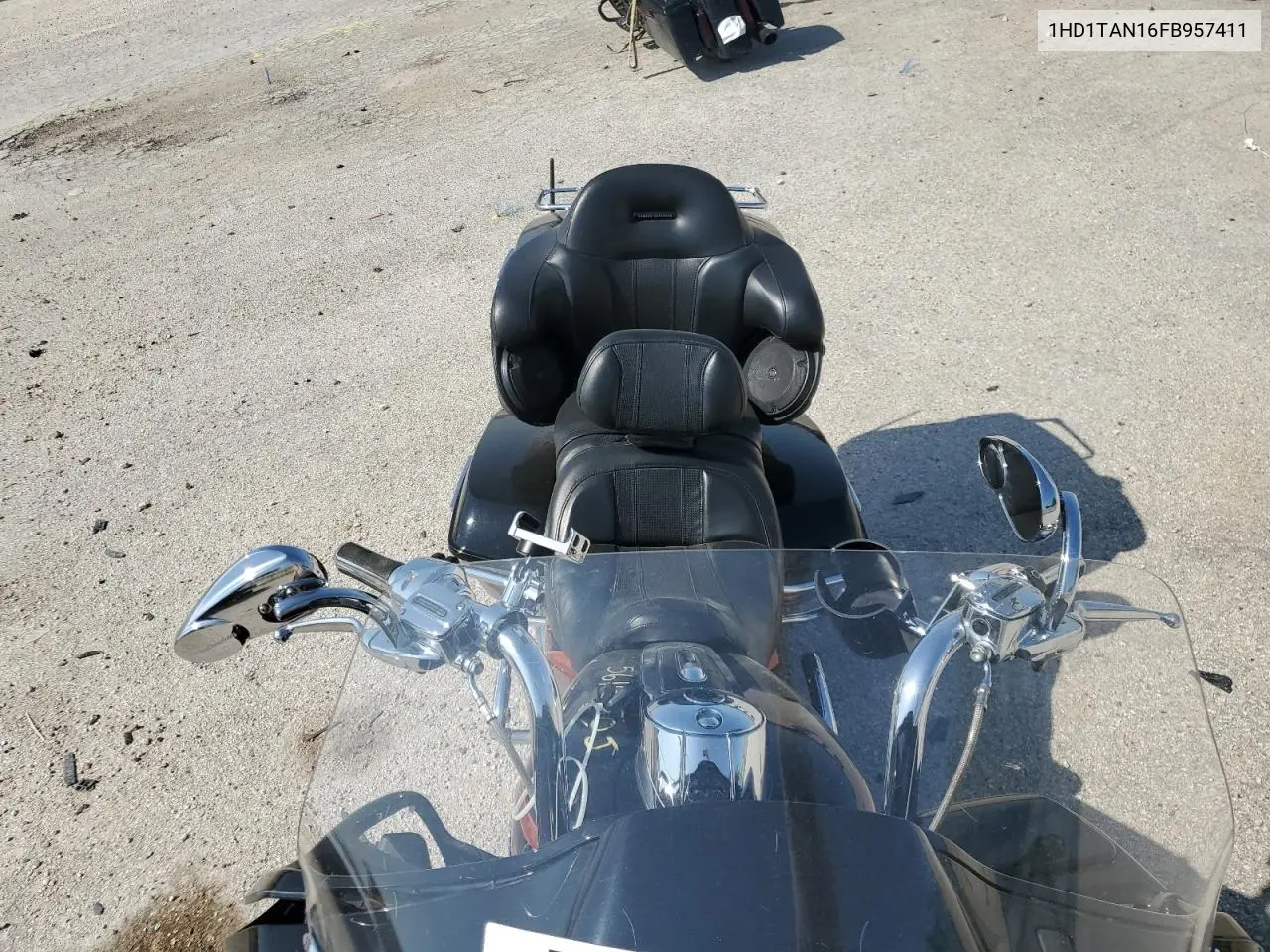 2015 Harley-Davidson Fltruse Cvo Road Glide VIN: 1HD1TAN16FB957411 Lot: 56147505