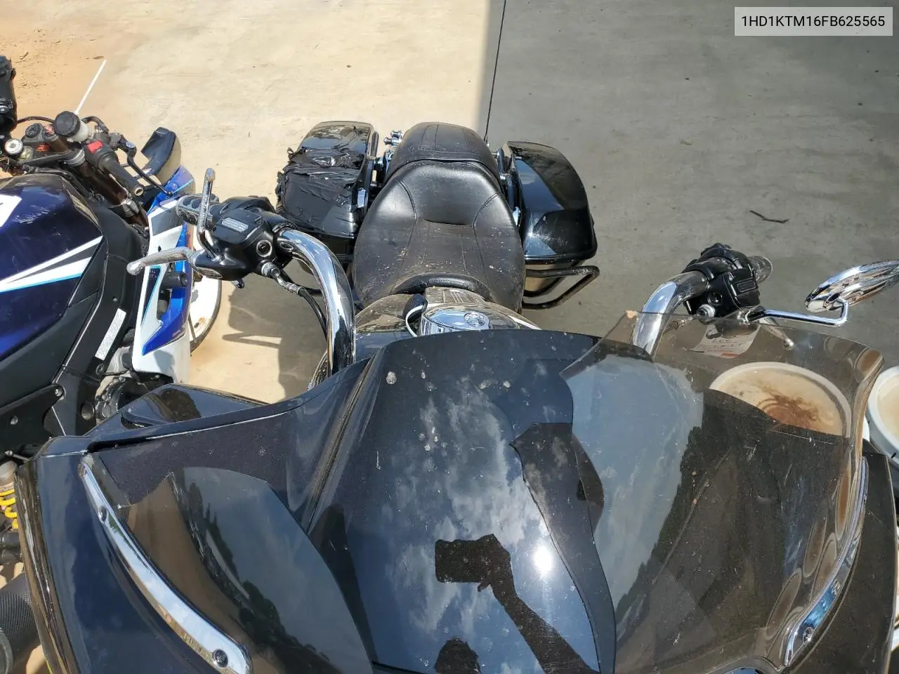 2015 Harley-Davidson Fltrxs Road Glide Special VIN: 1HD1KTM16FB625565 Lot: 59506685