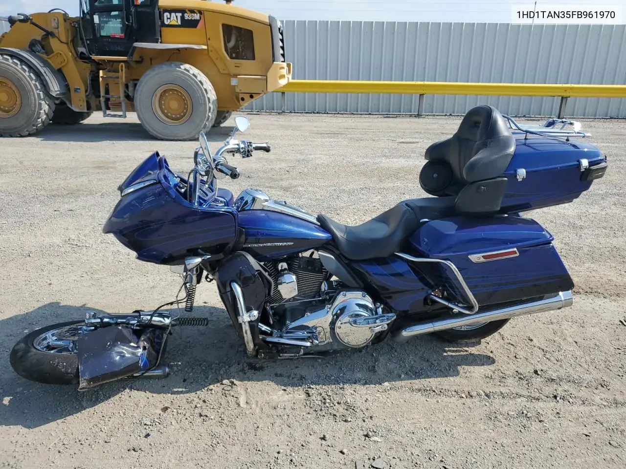 2015 Harley-Davidson Fltruse Cvo Road Glide VIN: 1HD1TAN35FB961970 Lot: 62649775