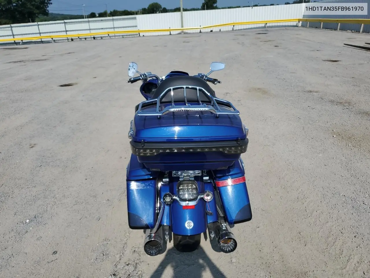 2015 Harley-Davidson Fltruse Cvo Road Glide VIN: 1HD1TAN35FB961970 Lot: 62649775