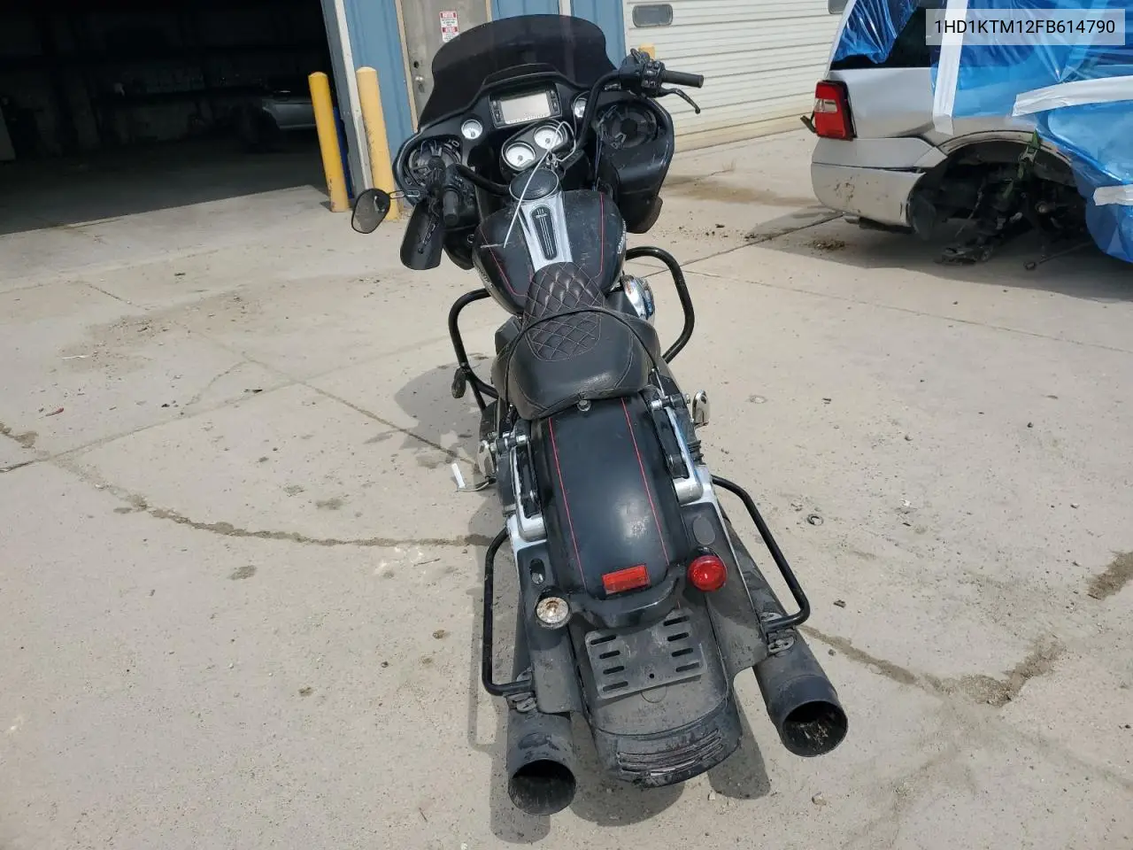 2015 Harley-Davidson Fltrxs Road Glide Special VIN: 1HD1KTM12FB614790 Lot: 63221815