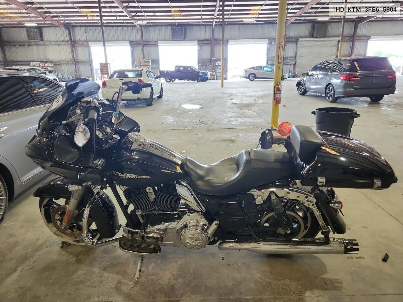 2015 Harley-Davidson Fltrxs Road Glide Special VIN: 1HD1KTM13FB615804 Lot: 63636065