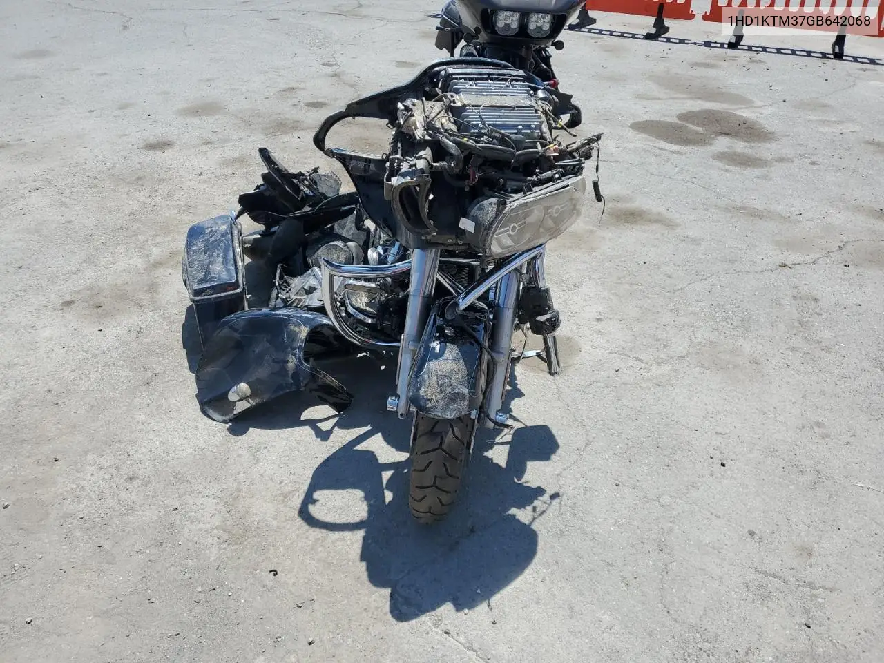 2016 Harley-Davidson Fltrxs Road Glide Special VIN: 1HD1KTM37GB642068 Lot: 60560935