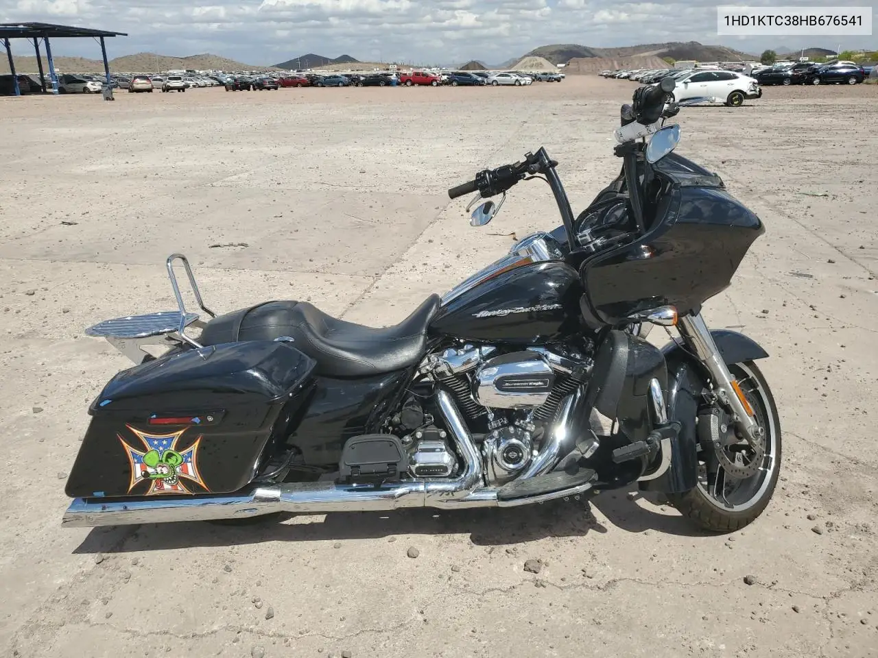 2017 Harley-Davidson Fltrxs Road Glide Special VIN: 1HD1KTC38HB676541 Lot: 53348485