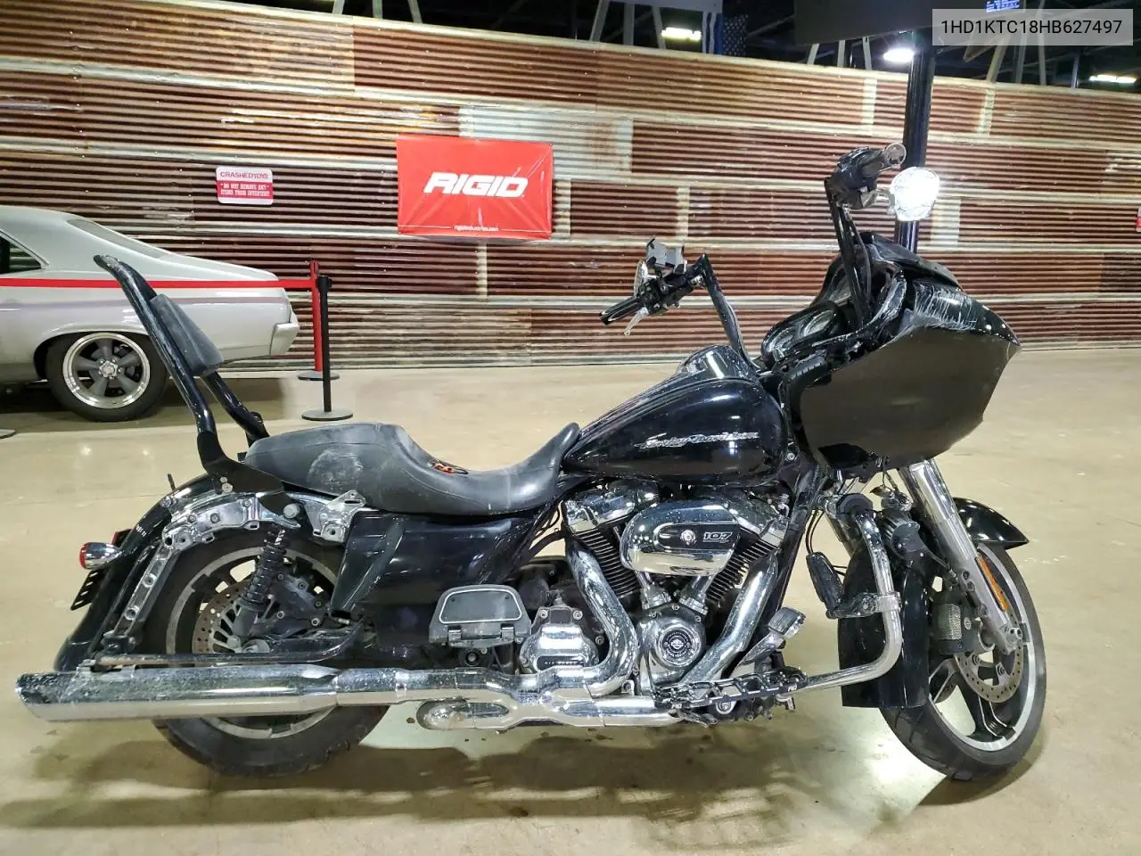 2017 Harley-Davidson Fltrxs Road Glide Special VIN: 1HD1KTC18HB627497 Lot: 54365415