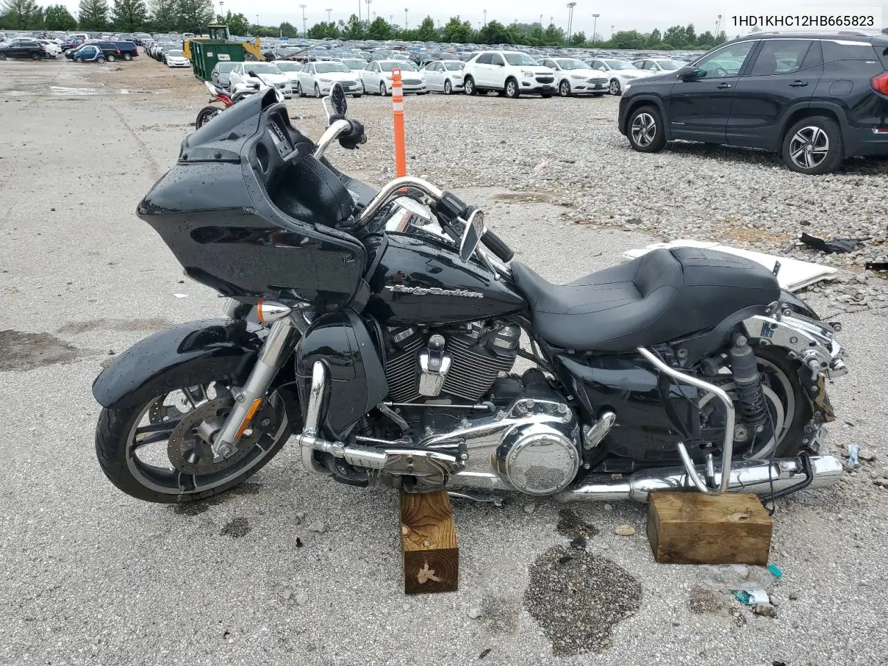 2017 Harley-Davidson Fltrx Road Glide VIN: 1HD1KHC12HB665823 Lot: 59547585