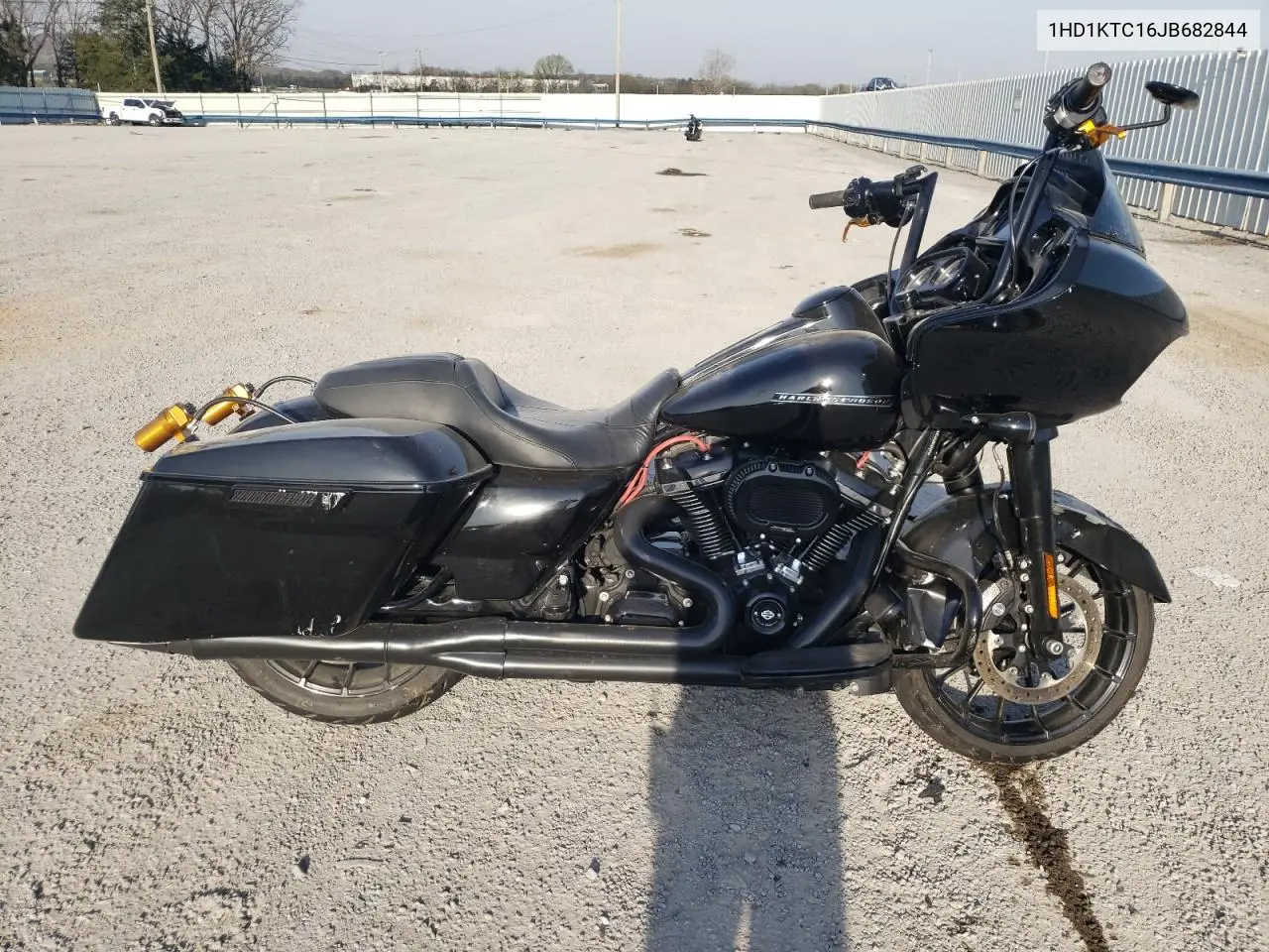 2018 Harley-Davidson Fltrxs Road Glide Special VIN: 1HD1KTC16JB682844 Lot: 50790215
