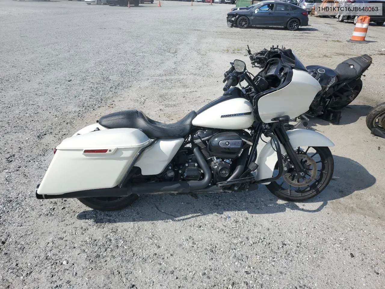 2018 Harley-Davidson Fltrxs Road Glide Special VIN: 1HD1KTC16JB648063 Lot: 62713055
