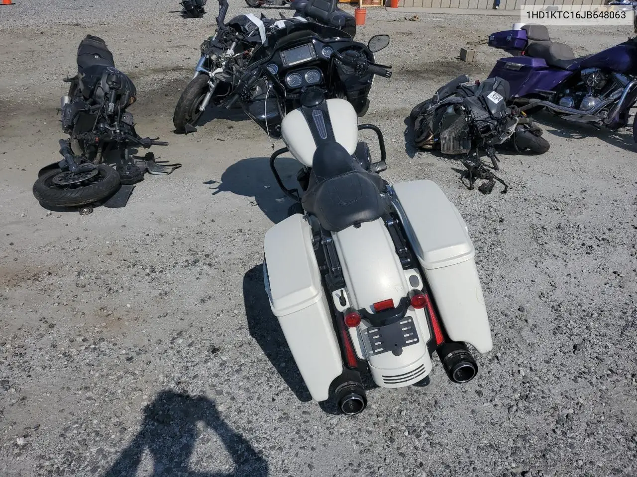 2018 Harley-Davidson Fltrxs Road Glide Special VIN: 1HD1KTC16JB648063 Lot: 62713055