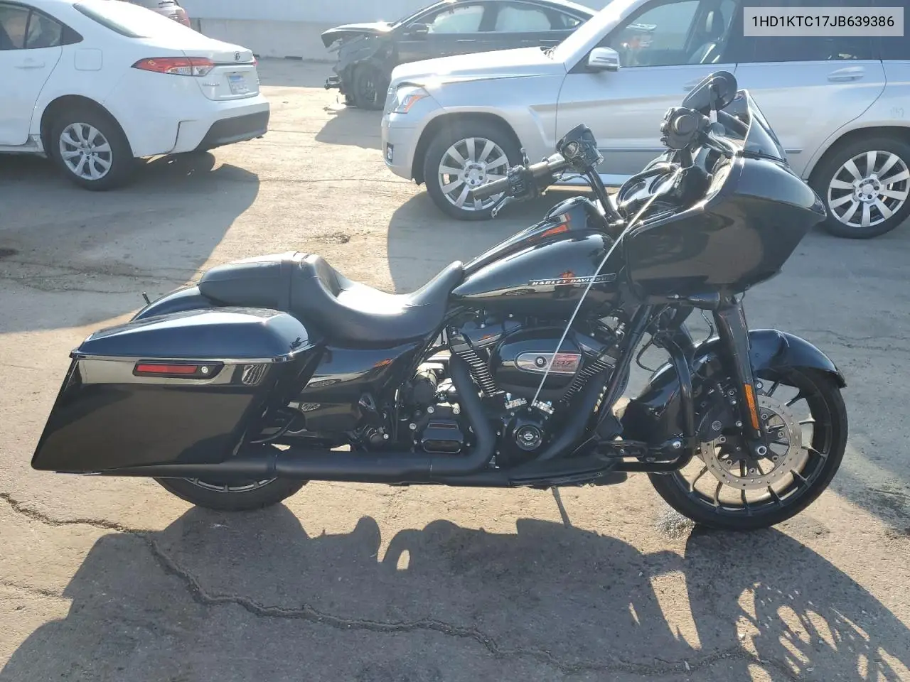 2018 Harley-Davidson Fltrxs Road Glide Special VIN: 1HD1KTC17JB639386 Lot: 62715235