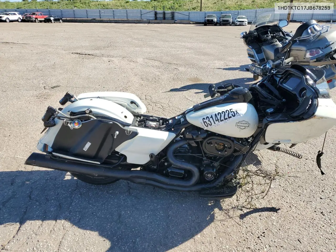 2018 Harley-Davidson Fltrxs Road Glide Special VIN: 1HD1KTC17JB678253 Lot: 63142225