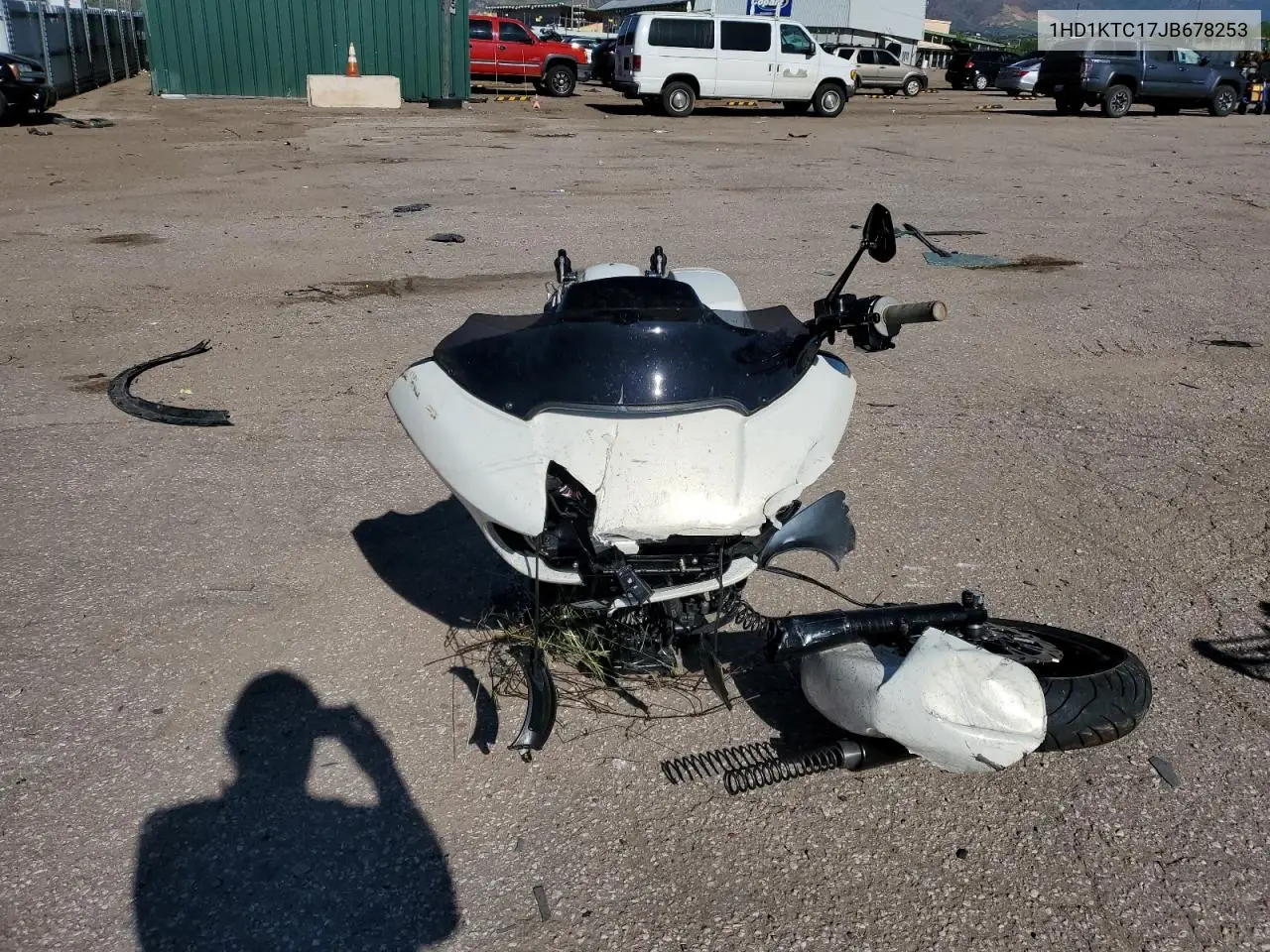2018 Harley-Davidson Fltrxs Road Glide Special VIN: 1HD1KTC17JB678253 Lot: 63142225