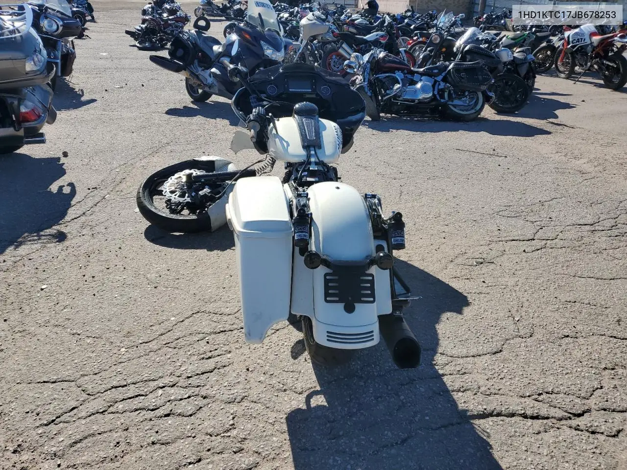2018 Harley-Davidson Fltrxs Road Glide Special VIN: 1HD1KTC17JB678253 Lot: 63142225