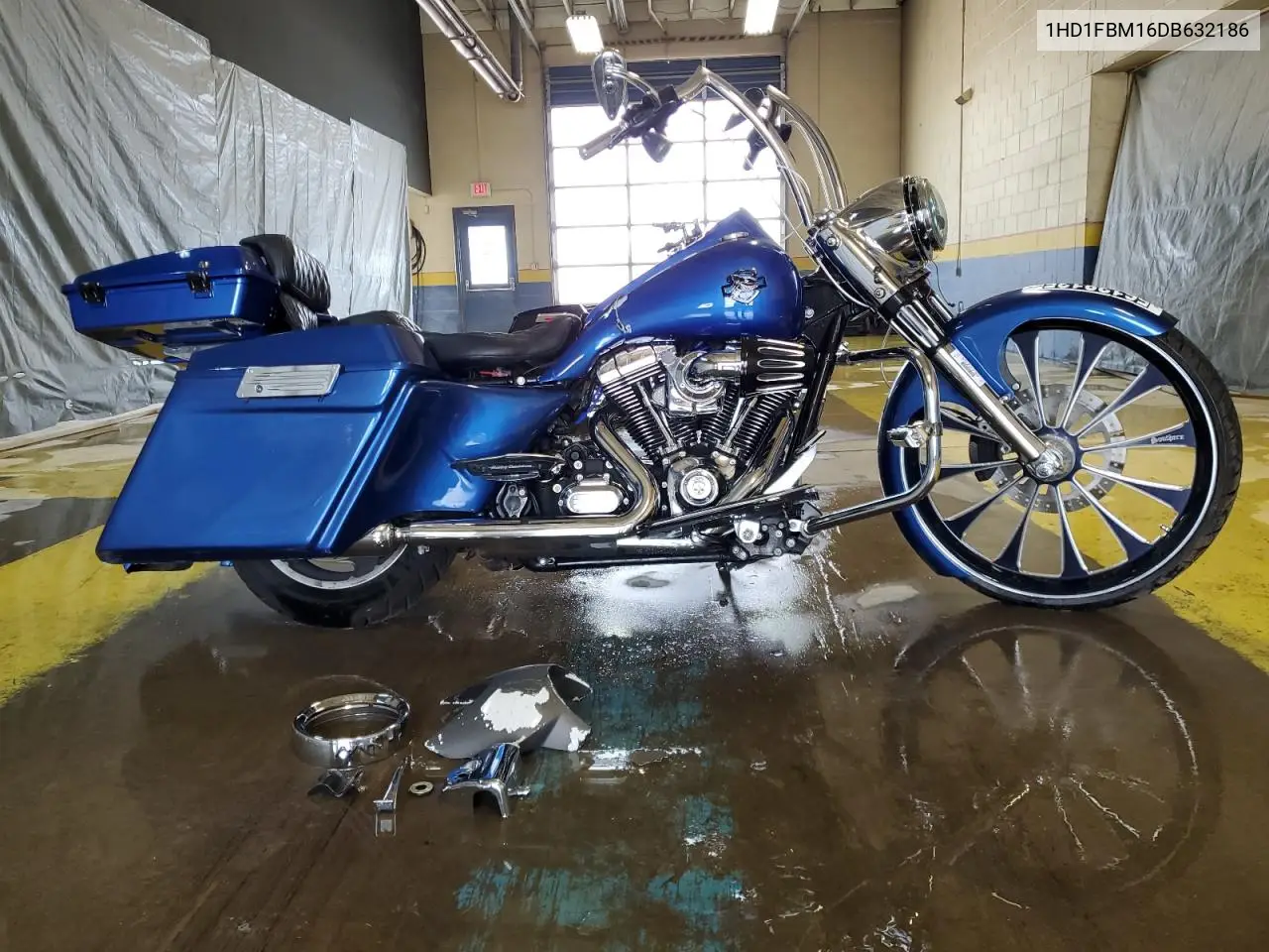2013 Harley-Davidson Flhr Road King VIN: 1HD1FBM16DB632186 Lot: 56138135