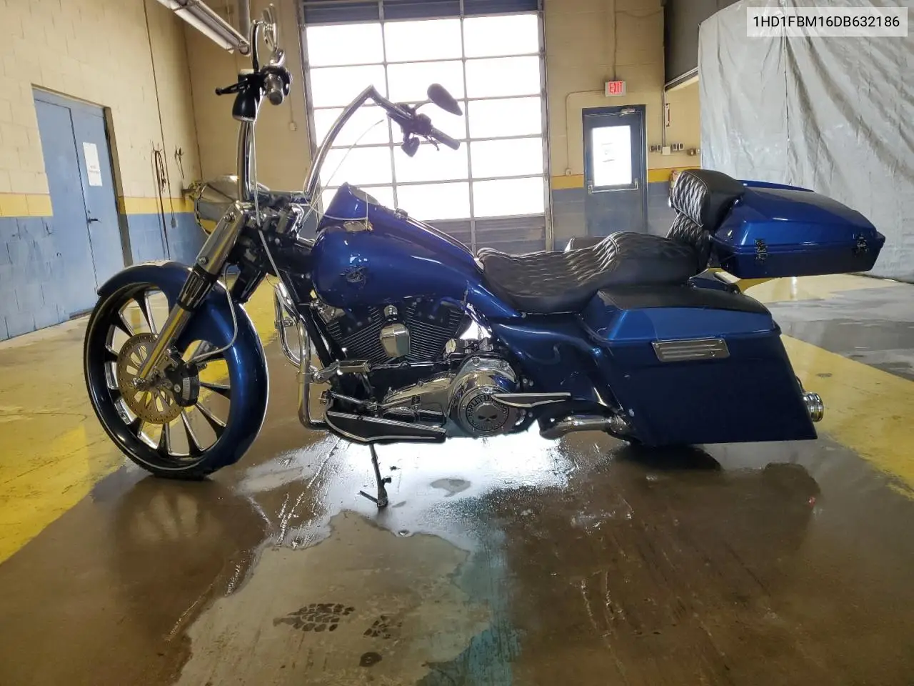 2013 Harley-Davidson Flhr Road King VIN: 1HD1FBM16DB632186 Lot: 56138135