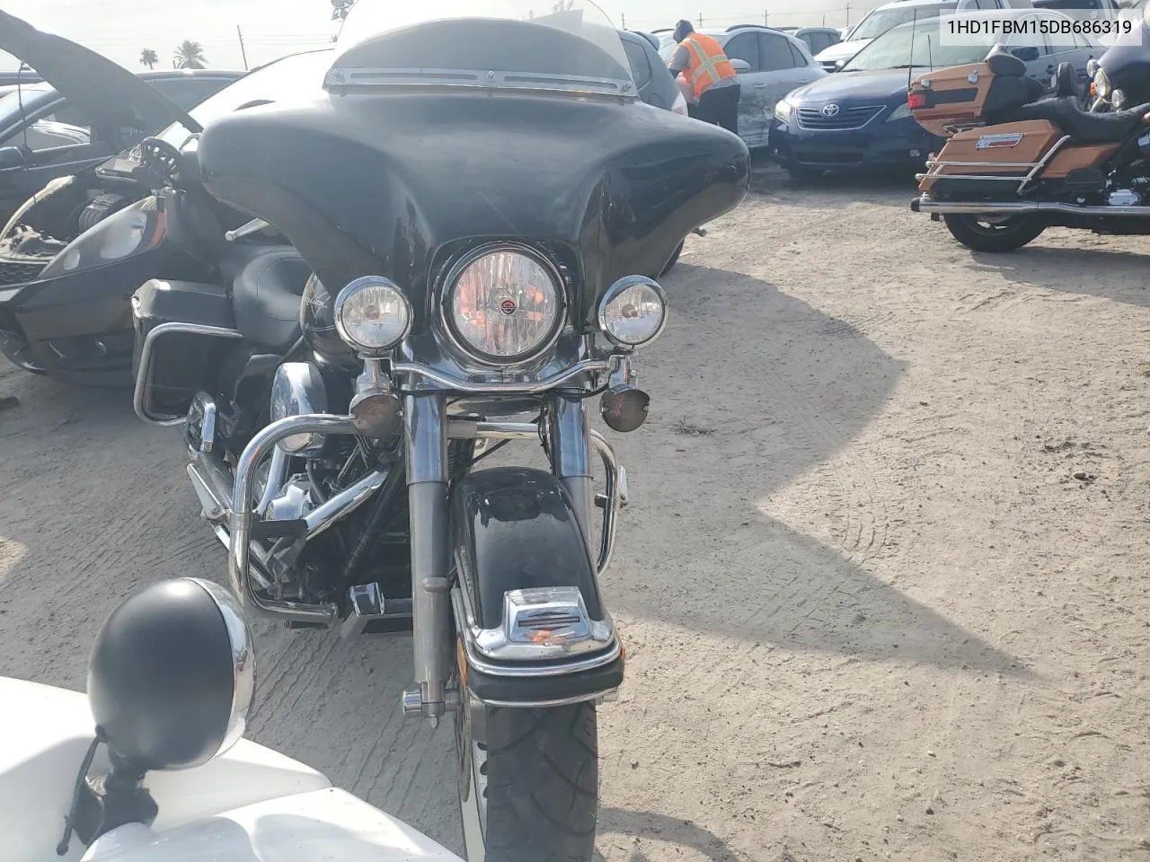 2013 Harley-Davidson Flhr Road King VIN: 1HD1FBM15DB686319 Lot: 76399314