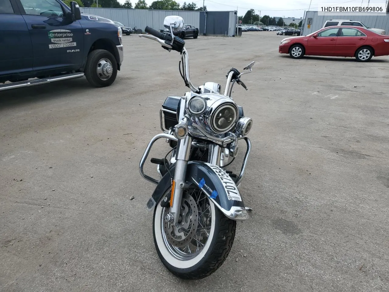 2015 Harley-Davidson Flhr Road King VIN: 1HD1FBM10FB699806 Lot: 70175544