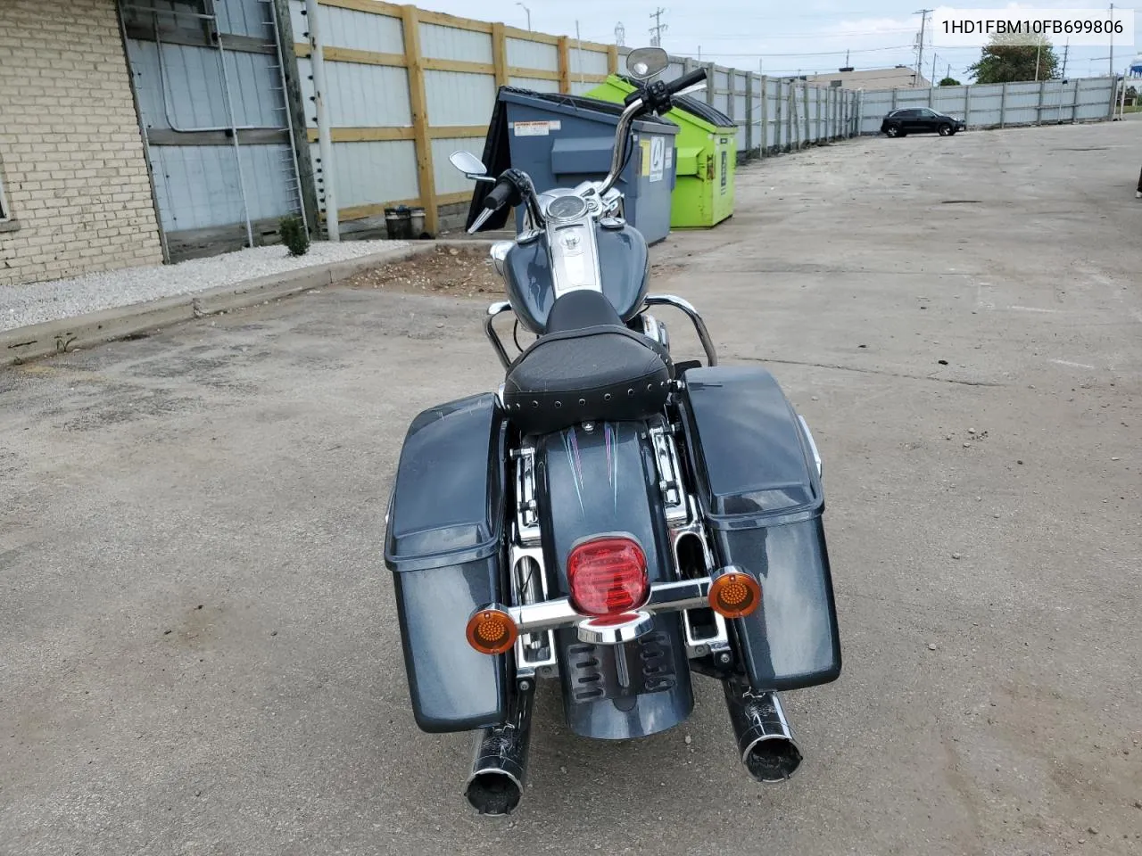 2015 Harley-Davidson Flhr Road King VIN: 1HD1FBM10FB699806 Lot: 70175544